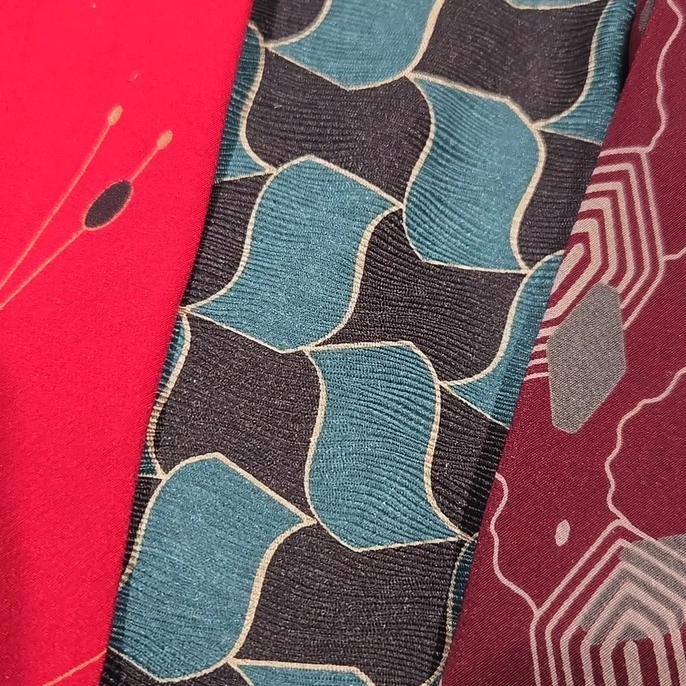 Giorgio Armani bundle of 5 silk ties red, green, burgundy,  cream, black, gray
